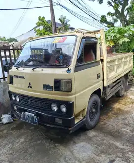 Mitsubishi Colt Diesel Engkel Umplung Tahun 1995