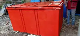 Peti es ( cool box ) tempat penyimpanan ikan hasil tangkapan laut