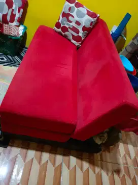 Sofa Bed Merah Seperti Baru