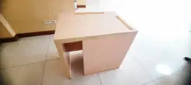 Meja kerja kantor