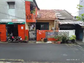 Dijual Cepat Unit Rumah Perlu Renovasi Area Jakarta Barat