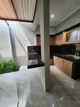 Rumah Cantik Asri luas 111m di Blulukan seputar  jl Adisucipto Solo