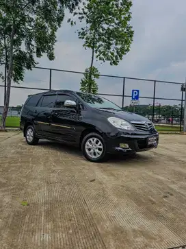Kijang Innova G LUX AT 2011 Bensin