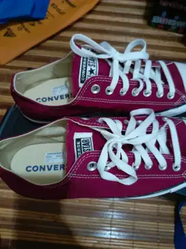 Dijual Converse All Star Maroon Size 44