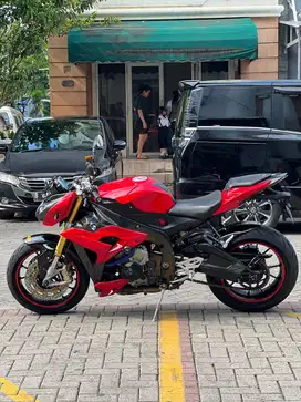 BMW S1000R 2014 MOTOR MULUS HEDON TERAWAT SIAP PAKAI