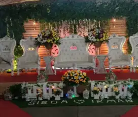 Kursi pengantin Syahrini jati