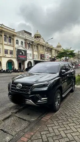 Fortuner Vrz 2021 Hitam Like New Mulus