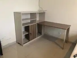 Meja kerja / komputer informa.