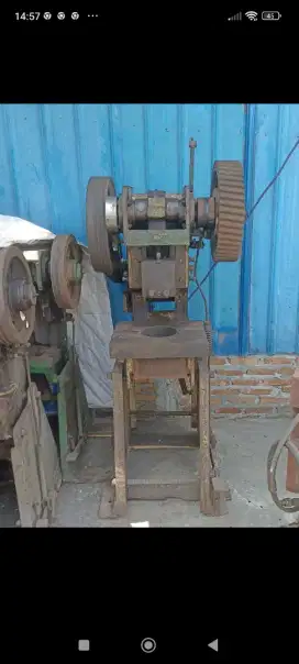 3 unit mesin pon 1 unit yg 15 ton yg 2 unit 3,15 ton