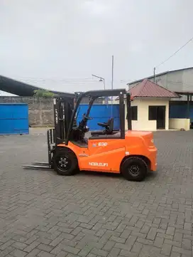 Forklift Electric 3 Ton Batrai Lithium Noblelift