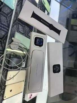 Apple Watch SE (Gen 2) 40mm Resmi iBox Fullset Mulus. Hb 100% Grs ON