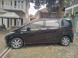 Honda Freed 2010 Bensin