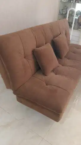 Sofa bed procella kain bludru / Bludru Coklat Kursi Tempat Tidur
