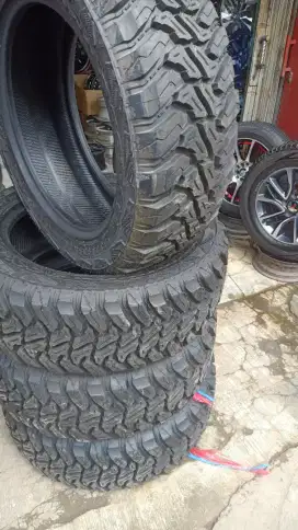 Accelera MT 275-55-20