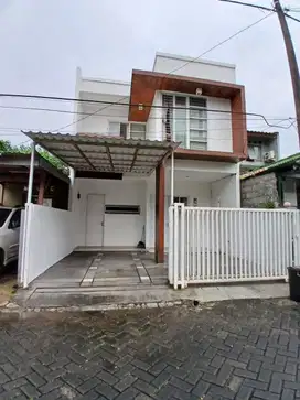 HOT SALE!!!Rumah siap huni dekat pintu tol di Graha Bintaro Jaya