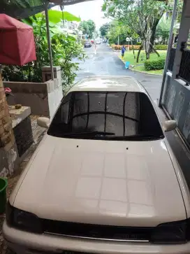 Starlet kapsul 1992 putih mutiara