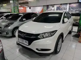 HONDA HRV E 1.5 TV FLOATING AT 2017 PUTIH