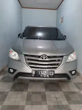 Toyota innova 2015 bensin manual tipe G km 49.000 plat H pajak hidup