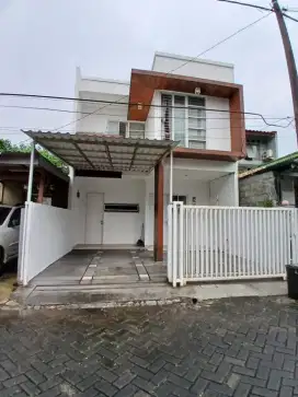 Rumah 2 Lantai siap huni Di Graha Bintaro