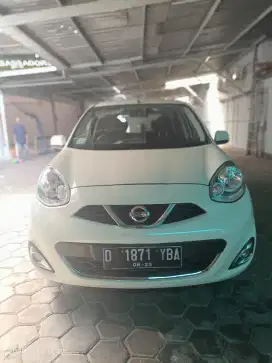 Nissan March 1.2 AT 2015