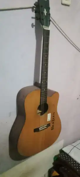 Gitar bekas mulus