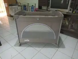 jual tempat tidur bayi l Kubbie Sleep JOEI warna coklat muda