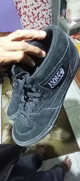 Vans original masih hitam pekat.