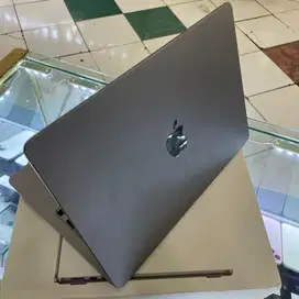 Macbook air m2 8/256gb silver