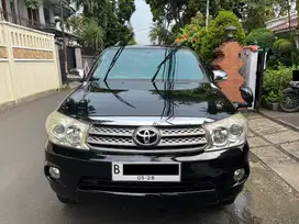 Toyota Fortuner (2011)