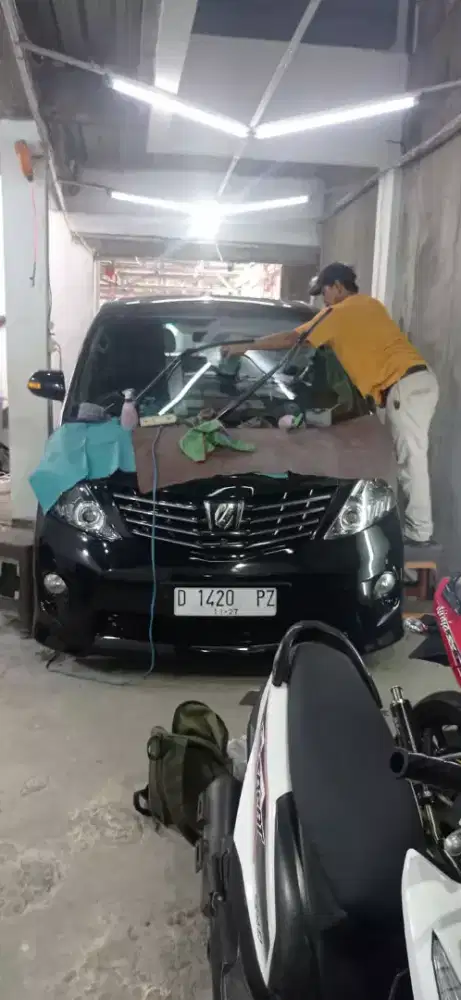 Poles kaca mobil Pakai mesin & Serbuk hitam Alami ( non kimia )