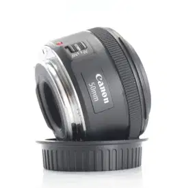 Lensa 50mm STM Canon ( Di Cari Untuk Di Beli )