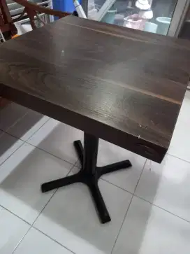 MEJA KAFE KAYU KAKI BESI