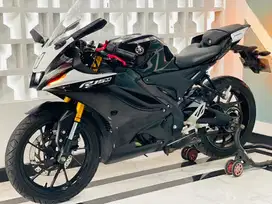 Yamaha R-15 V4 connected yamaha R15V4 yamaha R 15 V-4 hitam
