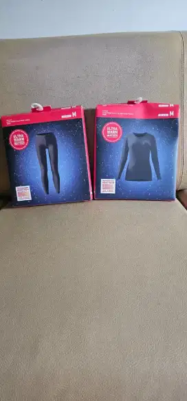 Baju uniqlo cewek masih baru gress