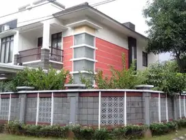 Rumah Asri 2 Lantai 10 Menit ke Summarecon Mall Serpong Hook J-16704