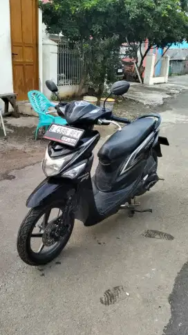 Bissmillah dijual motor Honda beat pop 2015 istimewa.