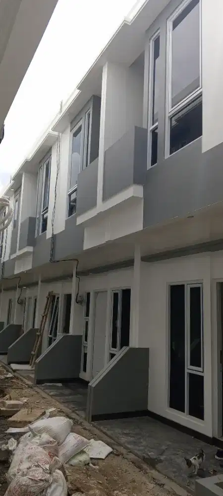 Dijual Rumah Baru Siap Huni Minimalis Modern 2Lt di Johar Baru JakUt