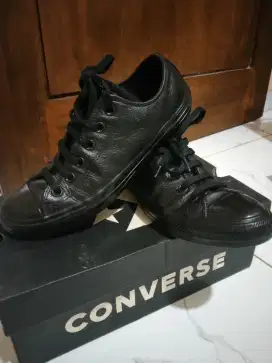 Di jual cepat,sepatu Converse original