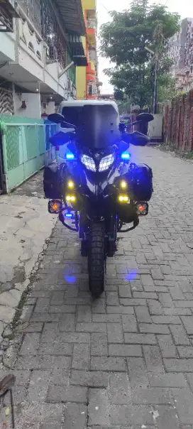 Benelli TRK502X 2019 (bkn er6n, versys, cfmoto)