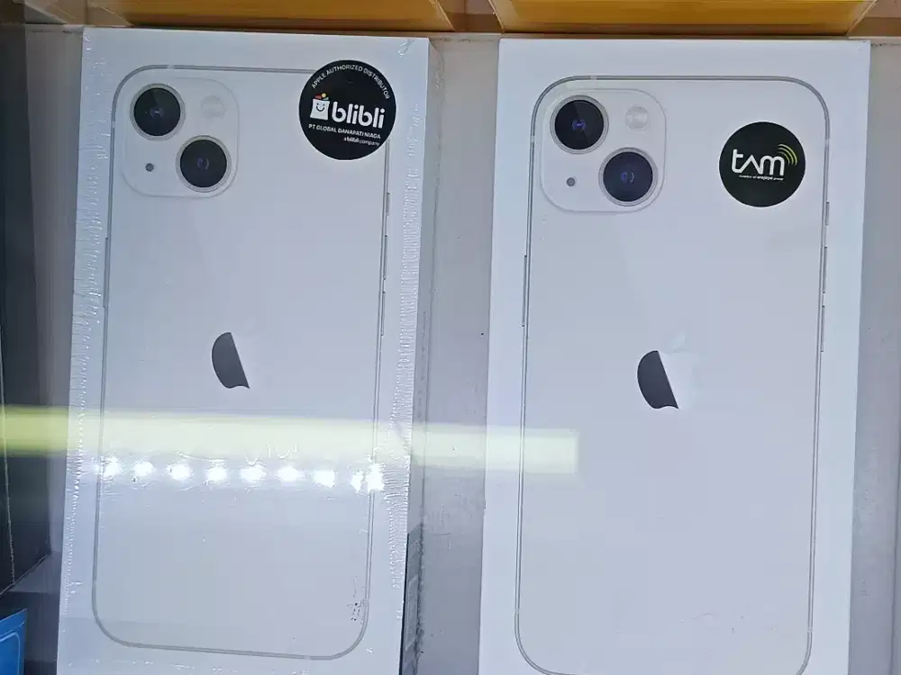 IPhone 13 128gb starlight white midnight black bnib garansi resmi ibox