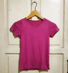 Uniqlo Heattech fuschia top kids