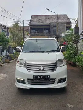 Suzuki APV SGX luxury Mt 2015 putih