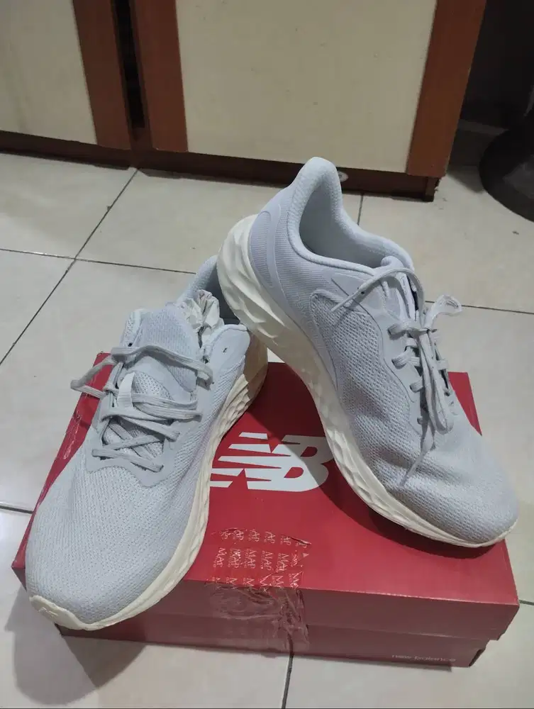 New Balance Sepatu Running Fresh Foam