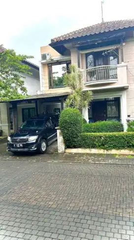 Dijual rumah siap huni di Kota Baru Parahyangan