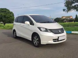 Honda Freed E 2010 AT pmk 2011