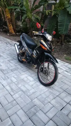 Vega ZR 2009 Hitam