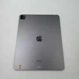 iPad Pro 2022 12.9inch 256GB like new