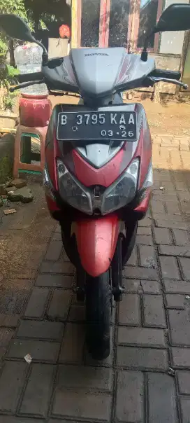 Di jual motor second Vario karbu