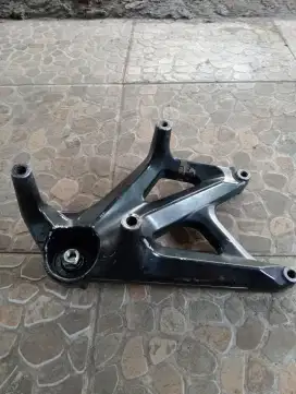 Swing arm Yamaha lexi