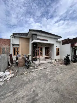 RUMAH CANTIK MINIMALIS - HARGA EKONOMIS DEKAT KE JALAN IMOGIRI BARAT